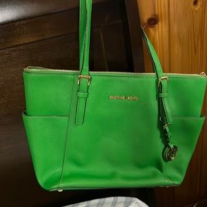 Green Michael kors medium size purse